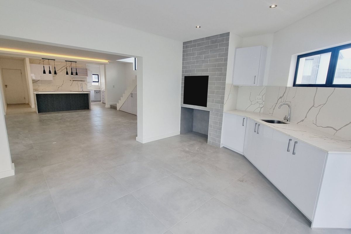 Your Dream Home Starts Here – Plot & Plan in Sought-After Sandown - Photo 5