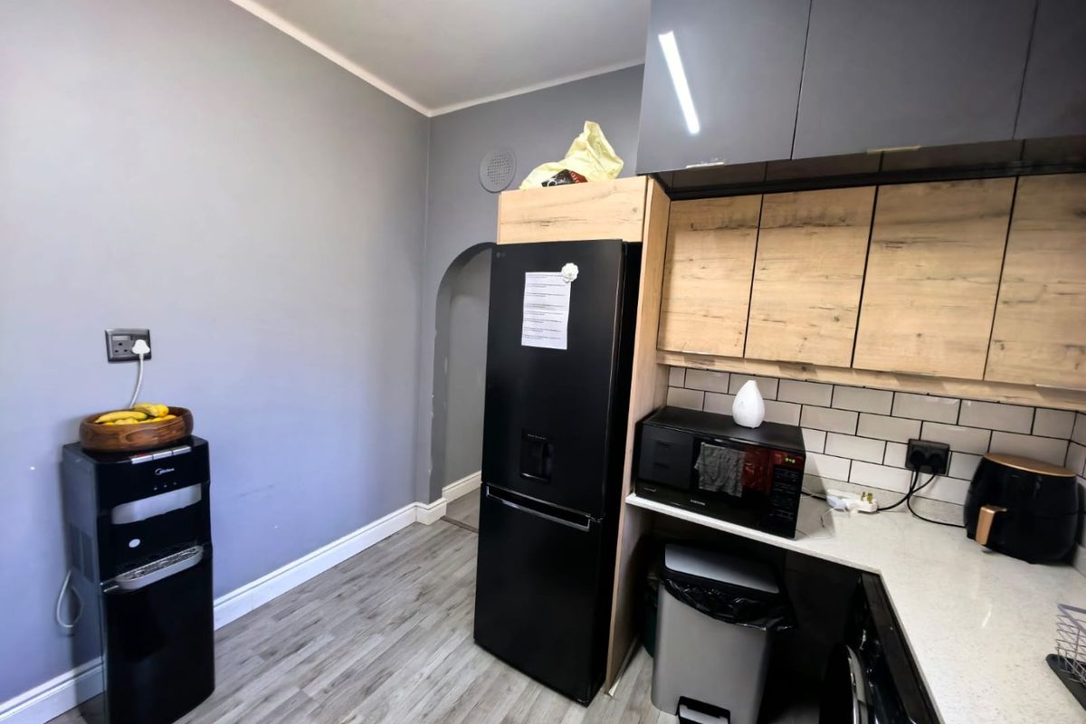 1 Bedroom, 1 Bathroom Apartment To Let In Musgrave, Durban - Photo 3