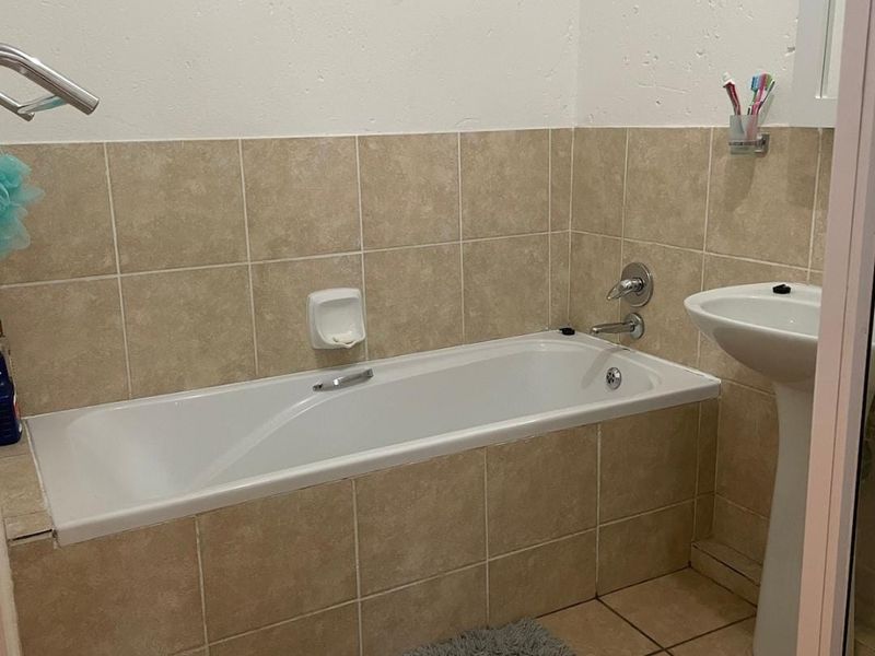 2 Bedroom and 1 Bathroom available for you to buy Call us now!! - Photo 7