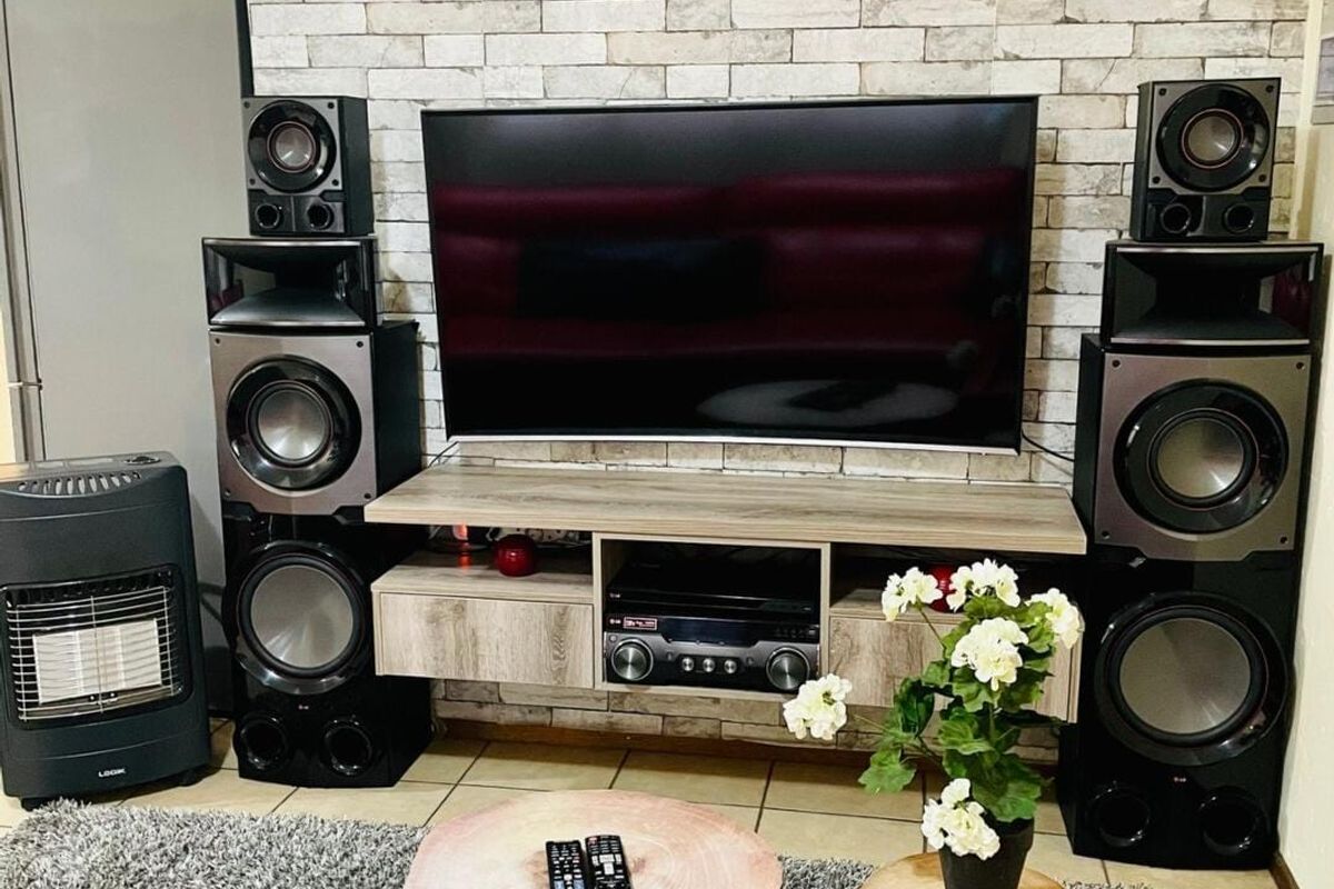 2 Bedroom and 1 Bathroom available for you to buy Call us now!! - Photo 3