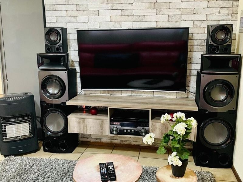 2 Bedroom and 1 Bathroom available for you to buy Call us now!! - Photo 3