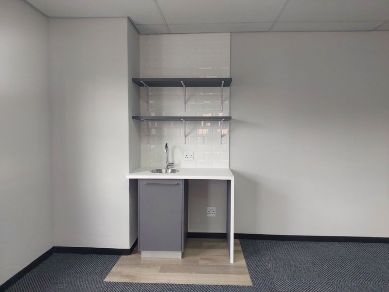 Brand-New, Move-In Ready Office Suite in Prime Sunninghill Location - Photo 9