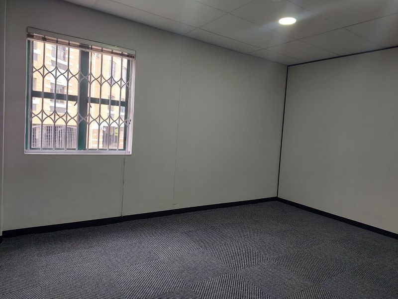 Brand-New, Move-In Ready Office Suite in Prime Sunninghill Location - Photo 6