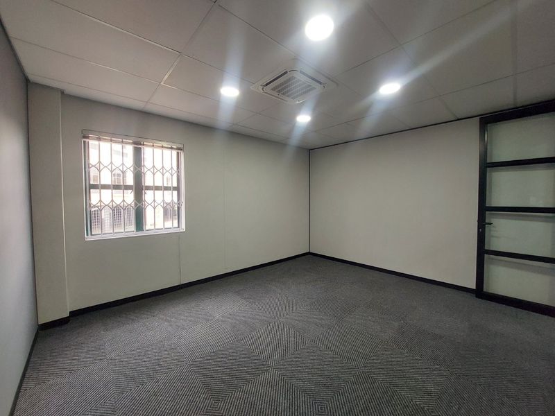Brand-New, Move-In Ready Office Suite in Prime Sunninghill Location - Photo 5