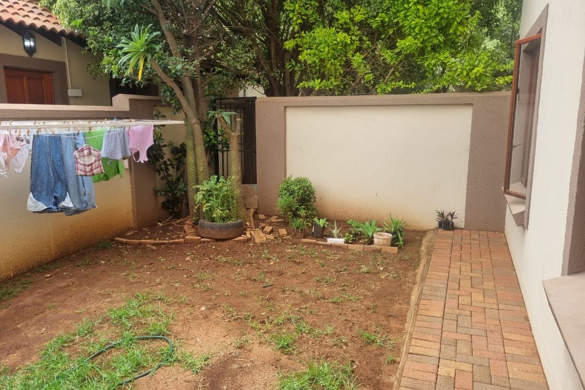 TWO BEDROOM APARTMENT IS SERCURITY ESTATE - Photo 3