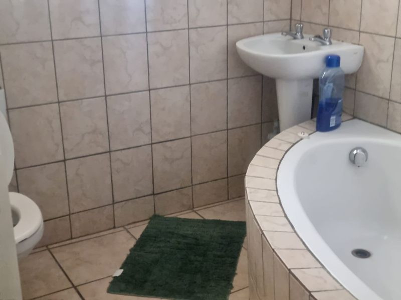 TWO BEDROOM APARTMENT FOR SALE! - Photo 10