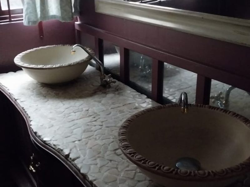 3 Bedroom House For Sale in Kensington - Photo 7