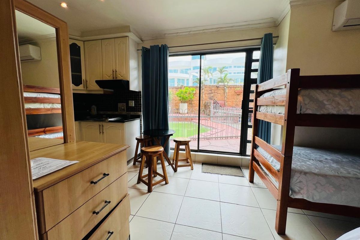 1 Bedroom, 2 Bathrooms Duplex House To Let In Glenashley, Durban - Photo 5