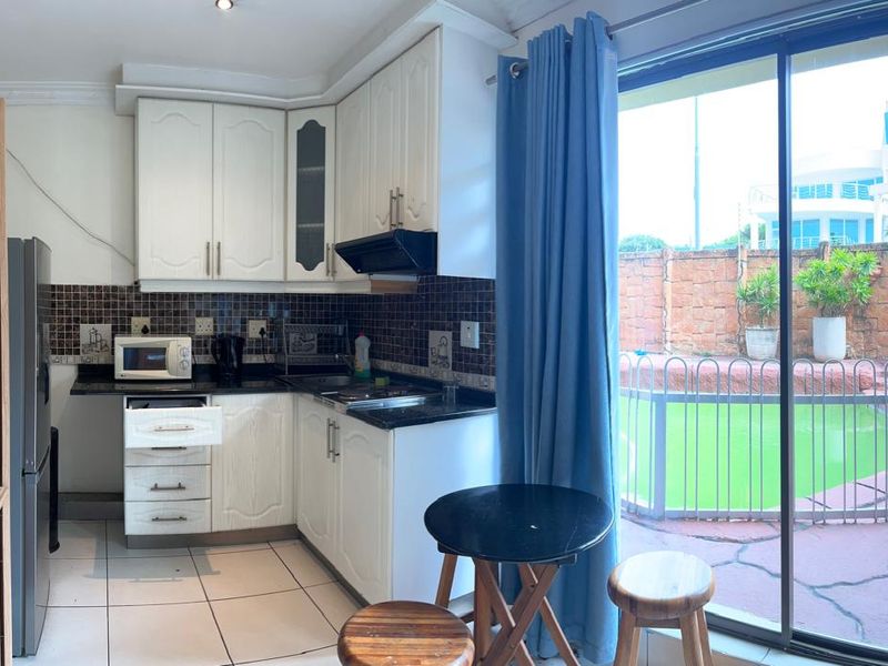 1 Bedroom, 2 Bathrooms Duplex House To Let In Glenashley, Durban - Photo 3