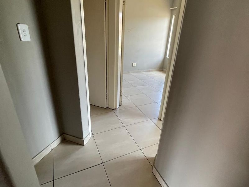 THREE BEDROOMS AND TWO BATHROOMS - Photo 10