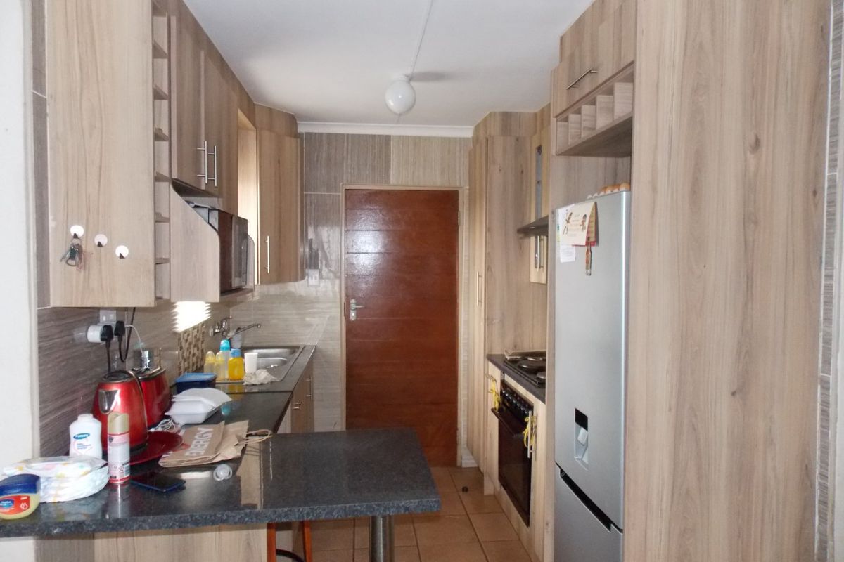 3 Bedroom For Sale in Sky City - Photo 2