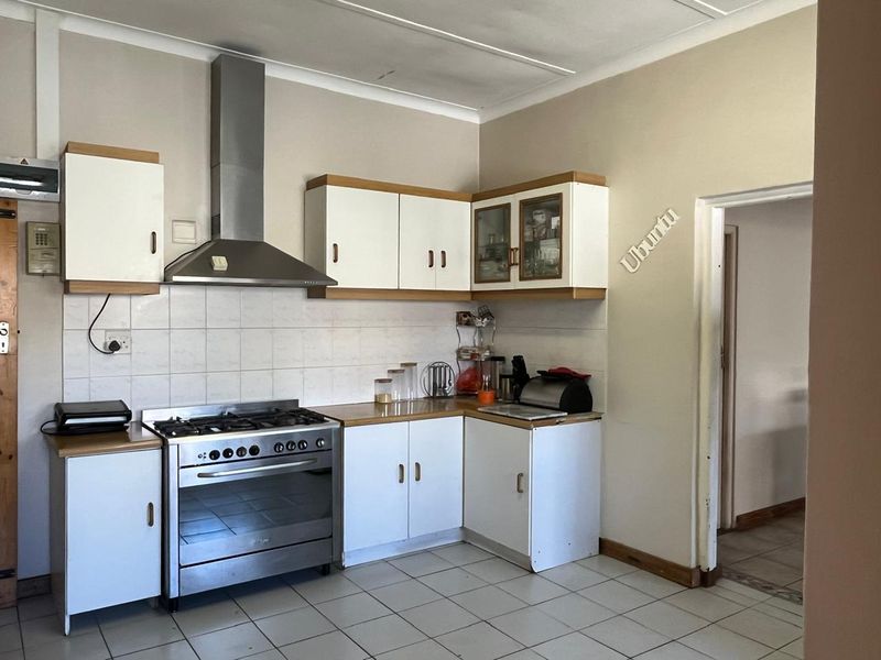 2 Bedroom House for Sale in Fairfield Estate , Parow R2,200,000 - Photo 7