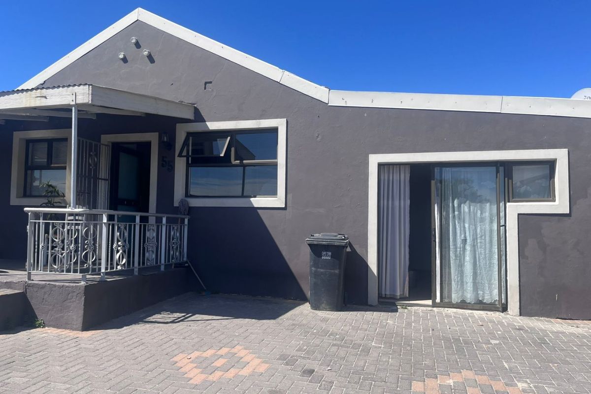 3 Bedroom House for Sale in Blackhealth - Photo 4