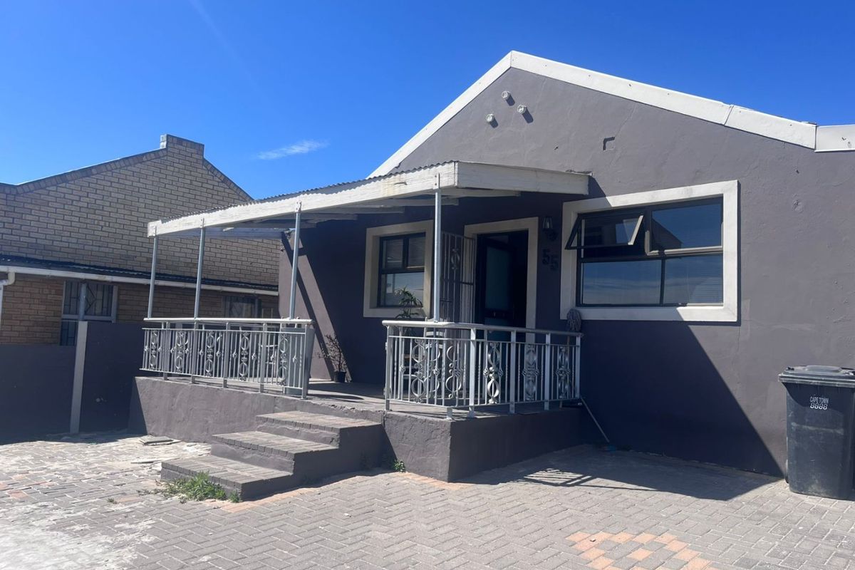 3 Bedroom House for Sale in Blackhealth - Photo 3