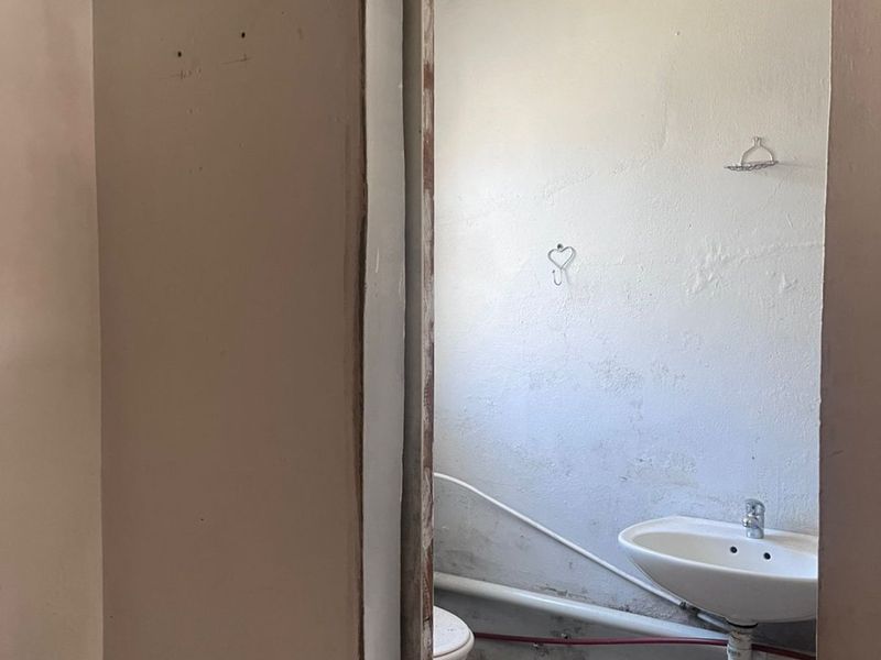 3 Bedroom House for Sale in Blackhealth - Photo 8