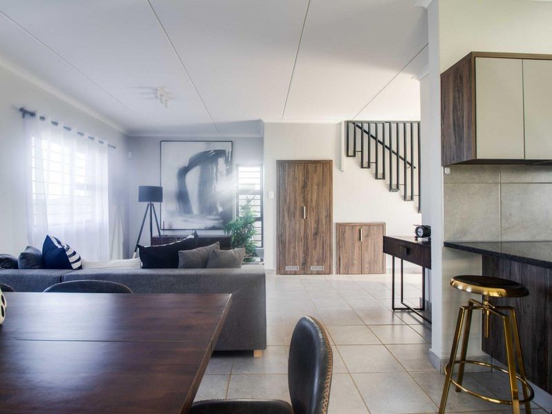 Lovely and spacious 4 bedrooms house for sell at Emperors Security Estate!! - Photo 8