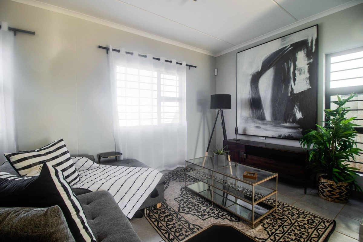 Lovely and spacious 4 bedrooms house for sell at Emperors Security Estate!! - Photo 5