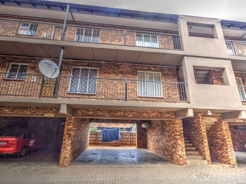 Modern and Comfortable Starter Home - Photo 3