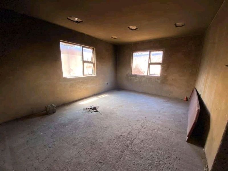 Double Storey For Sale in Protea-Glen - Photo 3