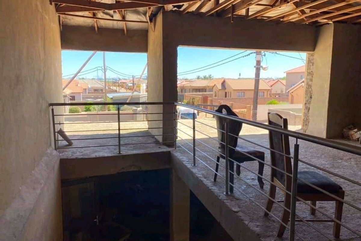 Double Storey For Sale in Protea-Glen - Photo 5