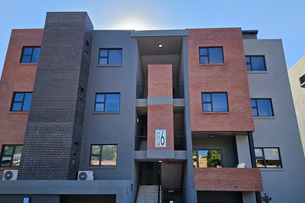 PRESTIGE FEENSTRA DEVELOPMENT: WATERKLOOF PARK - 2 BEDROOM 2 BATHROOM - Photo 2