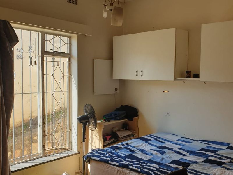 Spacious 4-Bedroom Home with Flatlet, Pool & Lush Garden Retreat - Photo 8