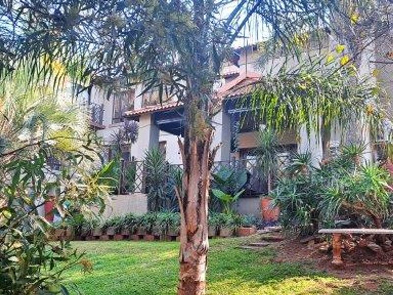 3 Bedroom Home in Birdwood - Photo 3