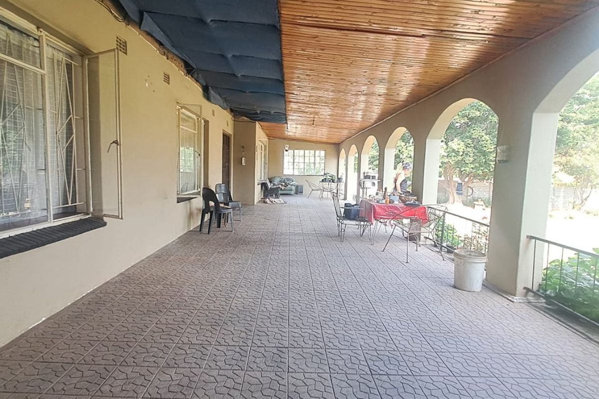 Spacious 3-Bedroom Home with Flatlet – Perfect for Family Living! - Photo 2