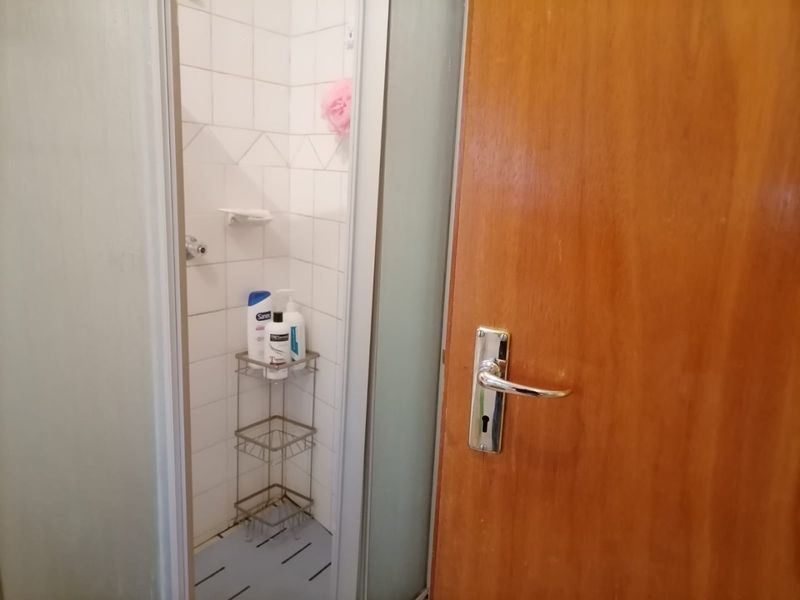 2 Bedroom Apartment for Sale in Wilkoppies - Photo 10