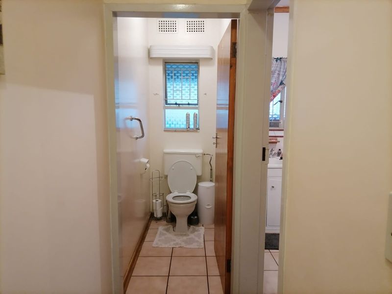 2 Bedroom Apartment for Sale in Wilkoppies - Photo 8
