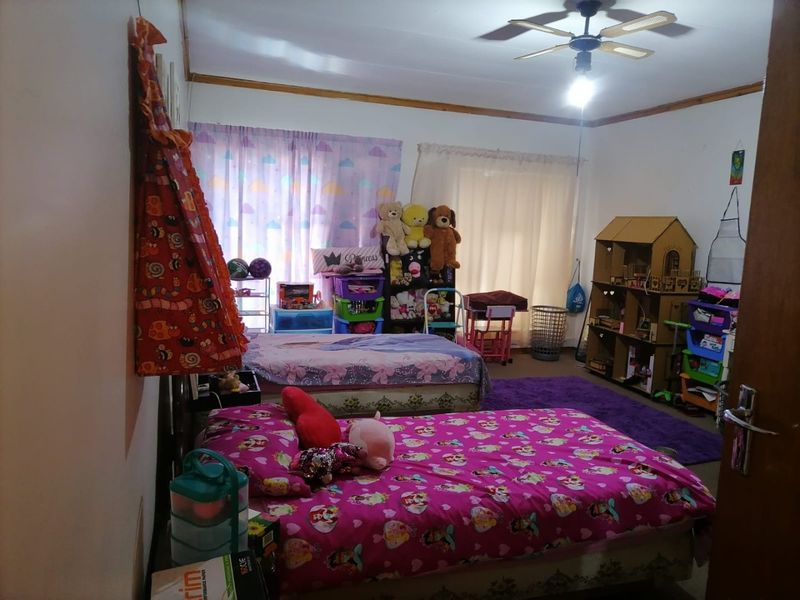 2 Bedroom Apartment for Sale in Wilkoppies - Photo 6