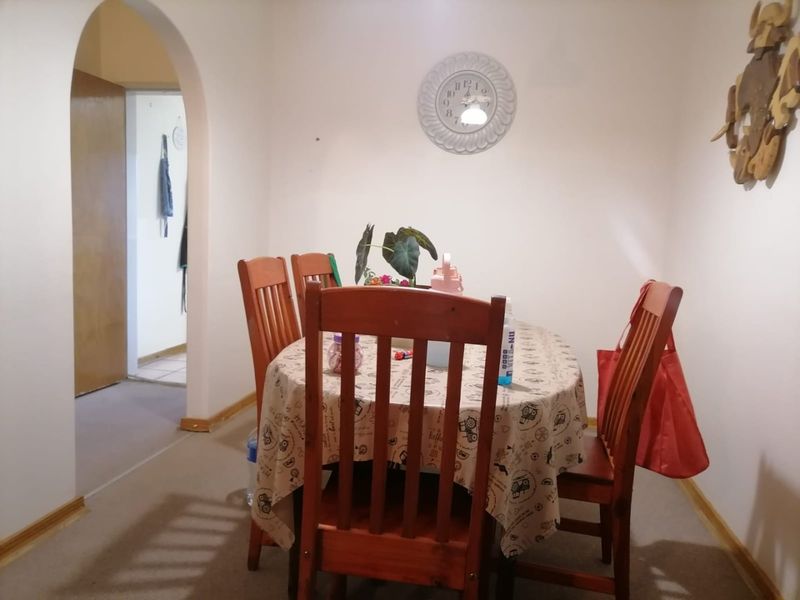 2 Bedroom Apartment for Sale in Wilkoppies - Photo 3