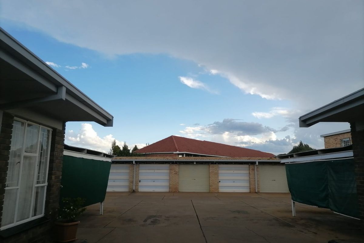 2 Bedroom Apartment for Sale in Wilkoppies - Photo 5