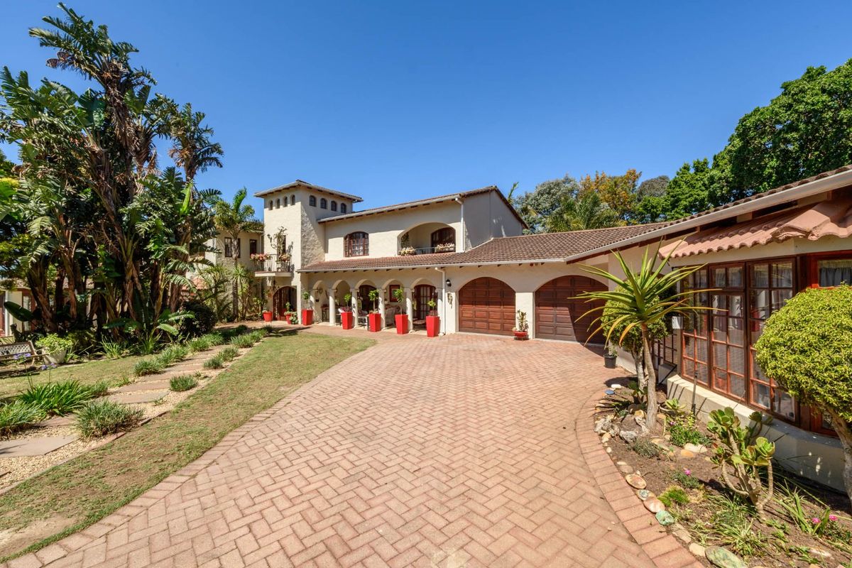 SOPHISTICATED DOUBLE STOREY SPANISH STYLE FAMILY HOME WITH SCENIC VIEWS - Photo 3