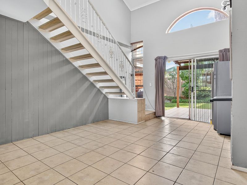 New Listing -   Duplex 2 beds 2 baths with a VIEW - Photo 7