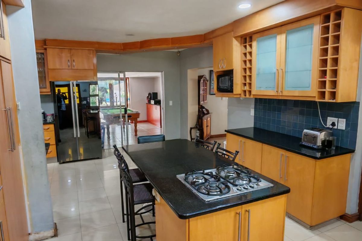 3 Bedroom Family Home in Penhill - Photo 2