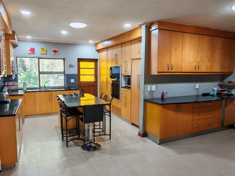 3 Bedroom Family Home in Penhill - Photo 7