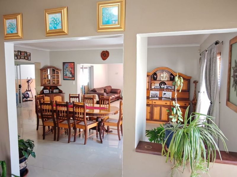 3 Bedroom Family Home in Penhill - Photo 5