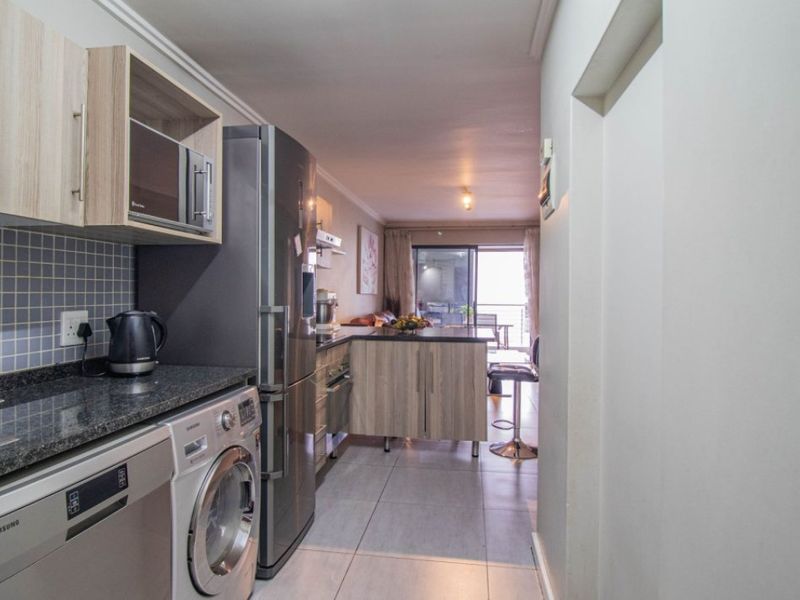 3 Bed Townhouse For Sale – Modern, Secure & Family Friendly! - Photo 1