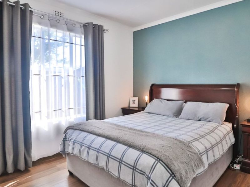 2 Bed Simplex For Sale – Secure, Modern & Pet Friendly! - Photo 4