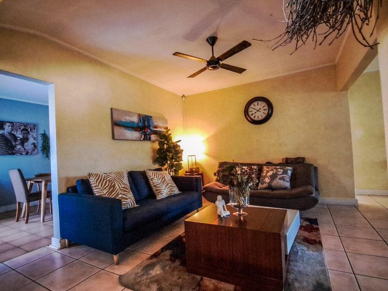 Stunning perfect family home in Vanderbijlpark  - Photo 7