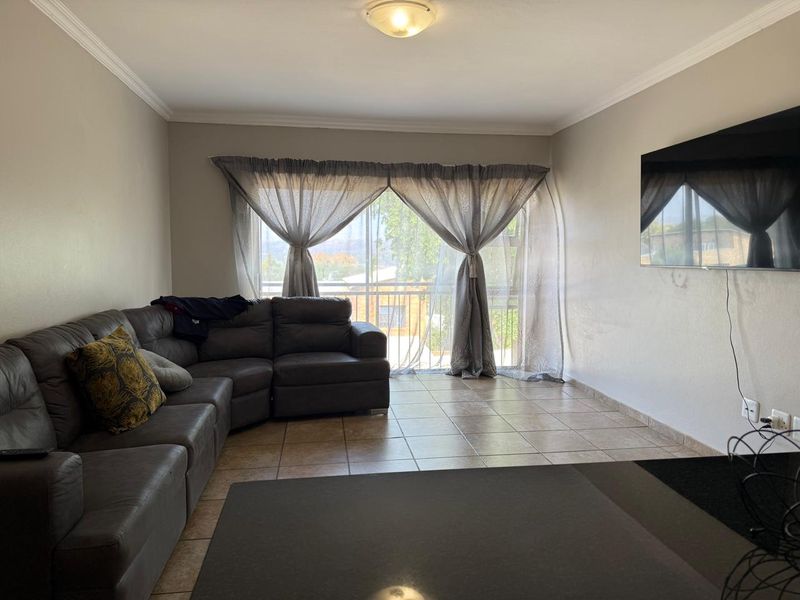 Spacious 3-Bedroom Apartment for Sale - Photo 3