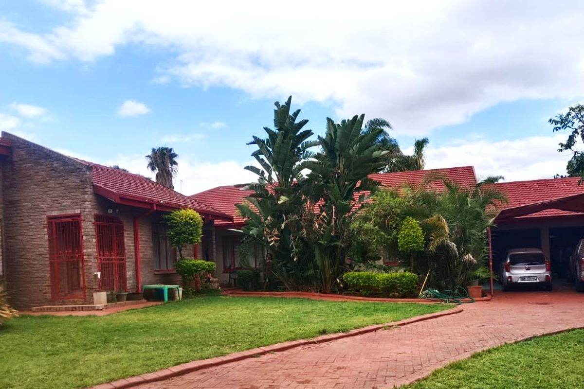 3Bedroom House - Photo 2