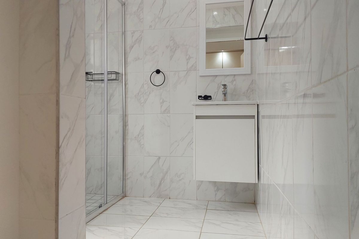 Your dream family home awaits - Newly Renovated 4-Bedroom, 3 Bathroom Family Home   - Photo 3