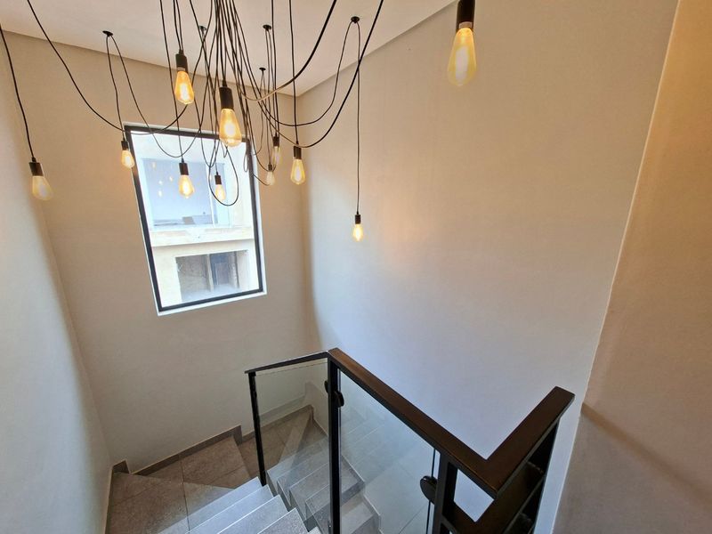 Modern beautiful luxury!! - Photo 10