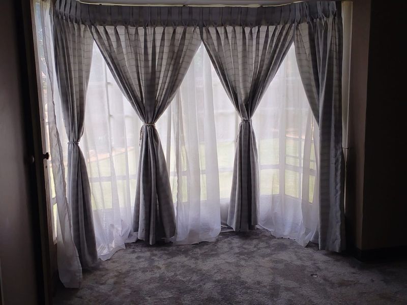 4 Bedroom House for Sale in Petersfield  - Photo 10