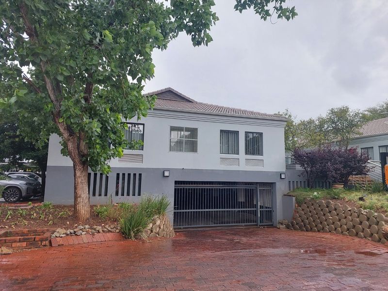 Ground Floor Office Suite in Sought-After Office Park - Photo 10