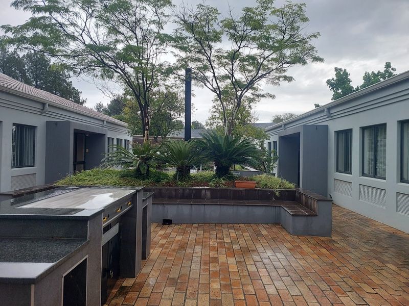 Bryanston Ground Floor Office with Generator - Photo 2