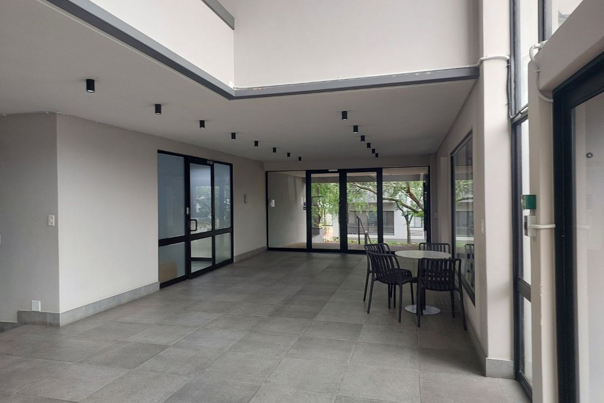 Bryanston Ground Floor Office with Generator - Photo 3