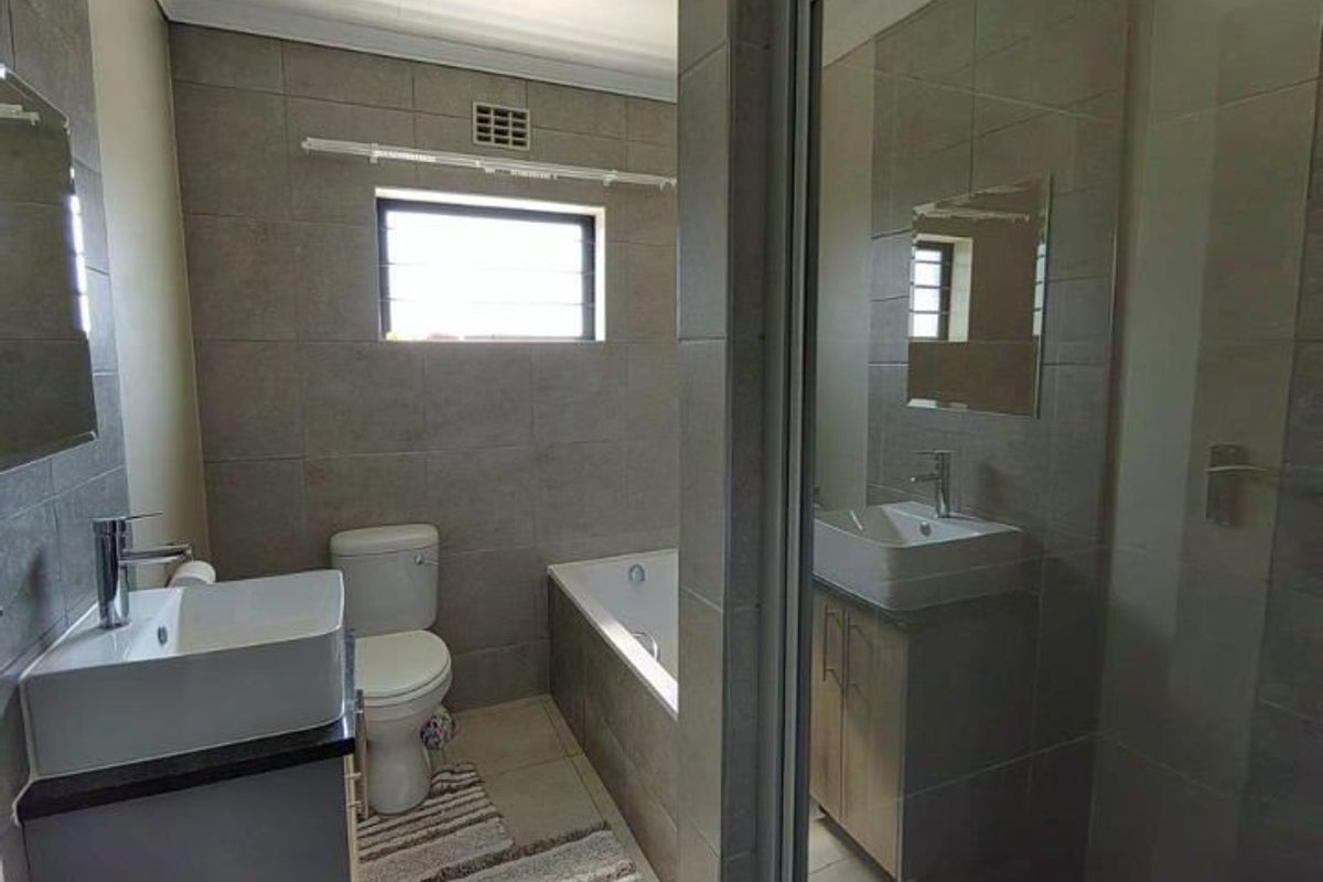 4 Bedroom Double storey for Sale in Lotus Garden  - Photo 5